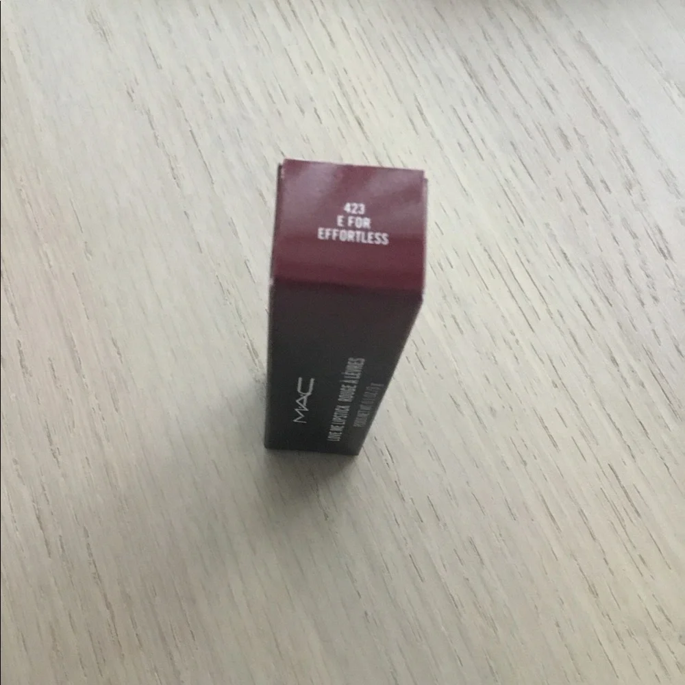 Mac “E for Effortless” Love Me Warm Toned Medium Red Lipstick - Picture 6 of 7
